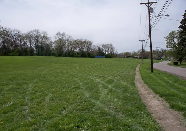 2nd image of 305 Kentucky Ave, Versailles, KY 40383 | MLS# 22017401