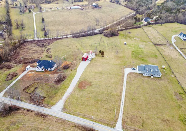 2nd image of 8457 Tates Creek Rd, Nicholasville, KY 40356 | MLS# 24000015
