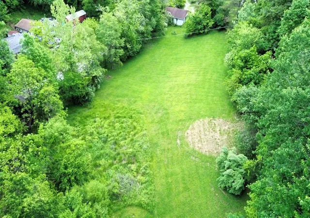 Photo 3 of House for sale at 9999 D Anders Rd, London, KY 40741 | MLS# 24017550 | Listing updated on 2025-09-12