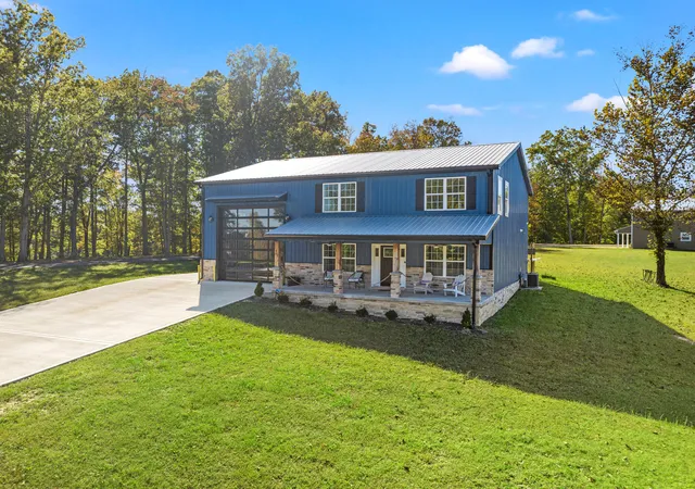 Photo 1 of Single family home for sale at 19 Gracie Ln, Russell Springs, KY 42642 | MLS# 24021469 | Listing updated on 2025-10-06