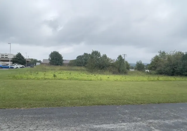 Photo 2 of Land for sale at Tr 3 Oxford Way, Somerset, KY 42503 | MLS# 24020859 | Listing updated on 2025-09-12
