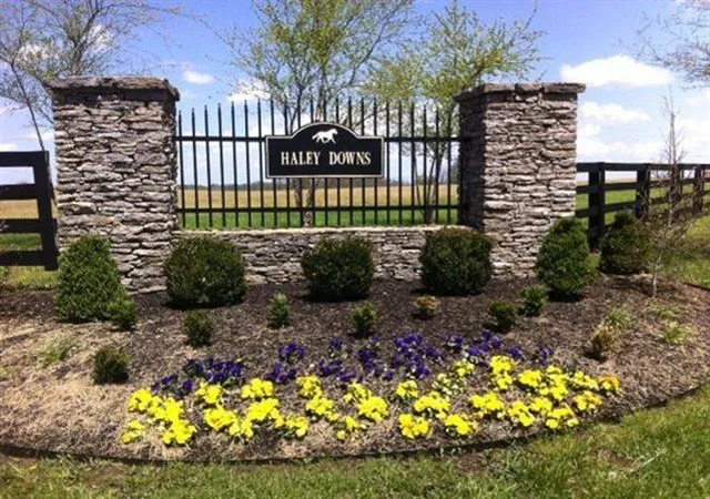 Photo 1 of Sale Pending at 4700 Haley Downs Dr, Lexington, KY 40516 | MLS# 20108361 | Listing updated on 2025-09-27