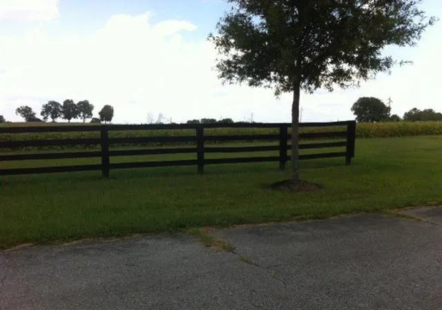 Photo 2 of Sale Pending at 4700 Haley Downs Dr, Lexington, KY 40516 | MLS# 20108361 | Listing updated on 2025-09-27