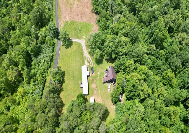 Photo 3 of Single family home for sale at 1496 Conrad Cemetary Rd, Somerset, KY 42503 | MLS# 25013562 | Listing updated on 2026-06-09