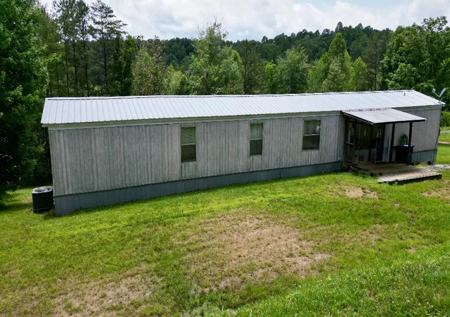 Photo 3 of Single family home for sale at 1496 Conrad Cemetary Rd, Somerset, KY 42503 | MLS# 25013562 | Listing updated on 2026-06-09