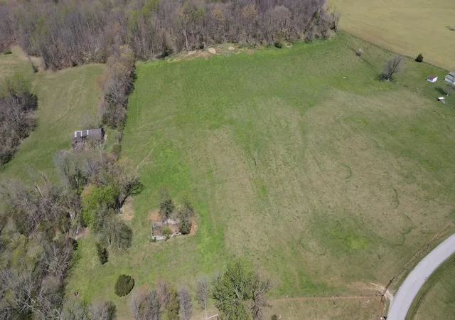 Homes for sale in Eubank, KY | 2755 Clear Fork Rd, Eubank, KY 42567 | MLS# 25000716