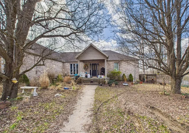 2nd image of 400 Collins Ln, Corbin, KY 40701 | MLS# 25003745