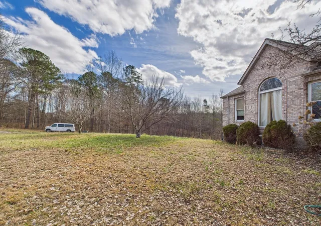 Photo 3 of Sale Pending at 400 Collins Ln, Corbin, KY 40701 | MLS# 25003745 | Listing updated on 2025-09-12