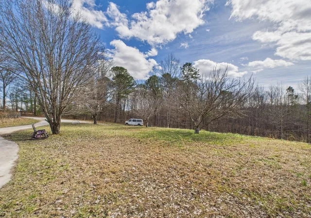 Photo 4 of Sale Pending at 400 Collins Ln, Corbin, KY 40701 | MLS# 25003745 | Listing updated on 2025-09-12