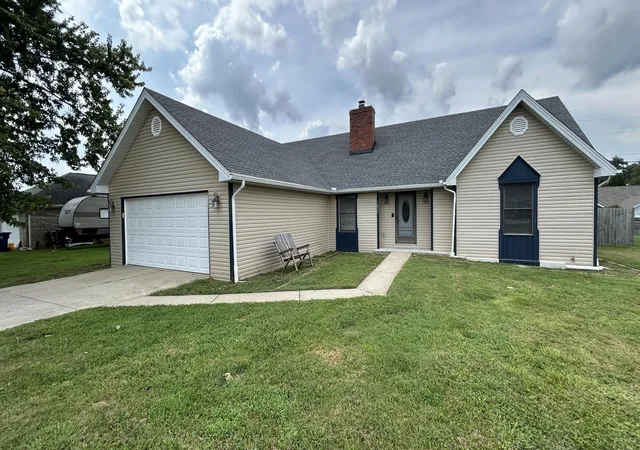 Single family home for sale at 1692 Patterson Branch Rd, Somerset, KY 42503 | MLS# 25003387