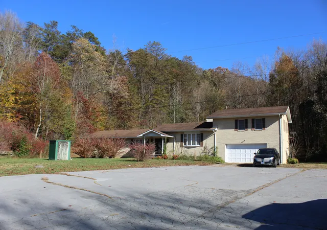 Photo 2 of Land for sale at 2794 Us 25, Middlesboro, KY 40965 | MLS# 23021321 | Listing updated on 2025-09-12