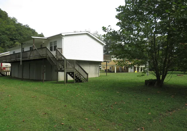 Photo 3 of Sale Pending at 117 Kelly St, Evarts, KY 40828 | MLS# 23018334 | Listing updated on 2025-10-16