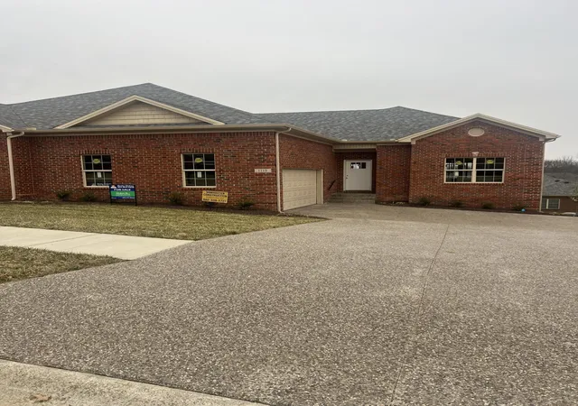 1st image of 1119 Leawood Dr, Frankfort, KY 40601 | MLS# 25012794