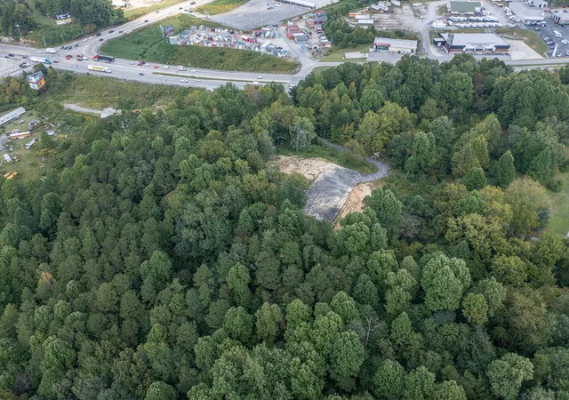 Photo 3 of Land for sale at 141 E Cumberland Gap Pkwy, Corbin, KY 40701 | MLS# 23018405 | Listing updated on 2026-09-25