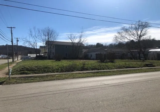 1st image of 235 W Main St, Mount Vernon, KY 40456 | MLS# 20004683