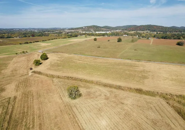 Homes for sale in Somerset, KY | 17 Elihu Cabin Hollow Rd, Somerset, KY 42501 | MLS# 24026169