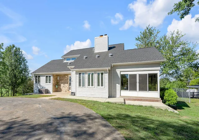 4th image of 614 Mule Shed Ln, Richmond, KY 40475 | MLS# 25004398