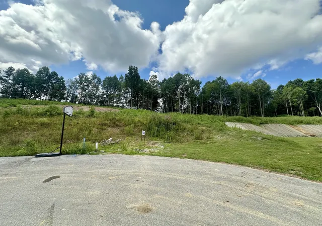 Photo 4 of Land for sale at 66 Hollywood Dr, Corbin, KY 40701 | MLS# 22006169 | Listing updated on 2026-07-29