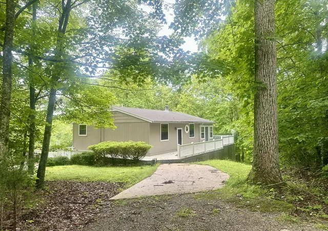 Photo 1 of Single family home for sale at 2019 Clifty Crk Rd, Jamestown, KY 42629 | MLS# 25014174 | Listing updated on 2025-09-12