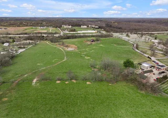 5th image of 7100 Old Danville Rd, Nicholasville, KY 40356 | MLS# 25005670