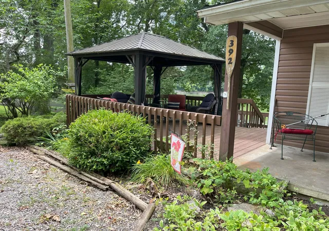 Photo 3 of Single family home for sale at 392 Lakeview Point Rd, Burgin, KY 40310 | MLS# 25012833 | Listing updated on 2025-09-12