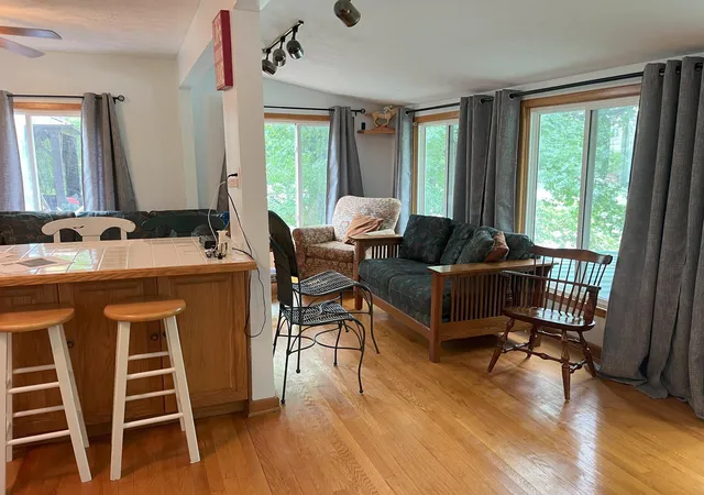 Photo 4 of Single family home for sale at 392 Lakeview Point Rd, Burgin, KY 40310 | MLS# 25012833 | Listing updated on 2025-09-12