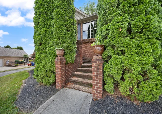 Photo 4 of Single family home for sale at 205 Kolsons Landing Dr, Somerset, KY 42503 | MLS# 24018624 | Listing updated on 2026-08-04