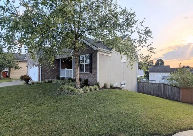 2nd image of 129 Mcpeek Pl, Nicholasville, KY 40356 | MLS# 25005931