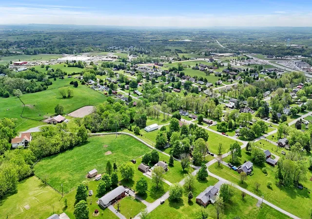 Photo 50 of Sale Pending at 142 Edgewood Dr, Stanford, KY 40484 | MLS# 25010225 | Listing updated on 2025-09-12