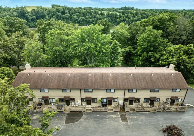 42nd image of 1011 Hancock Cir #9-10, Harrodsburg, KY 40330 | MLS# 25014154