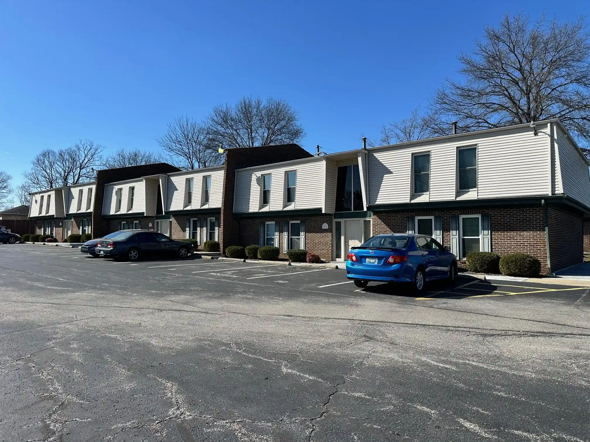 Listing Photo 2 - Condo for sale in 1310 Louisville Rd located at 1310 Louisville Rd, Frankfort, KY 40601 - Unit #16