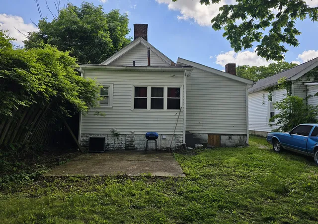 Photo 3 of Single family home for sale at 433 E 4th St, Lexington, KY 40508 | MLS# 25015417 | Listing updated on 2025-11-03
