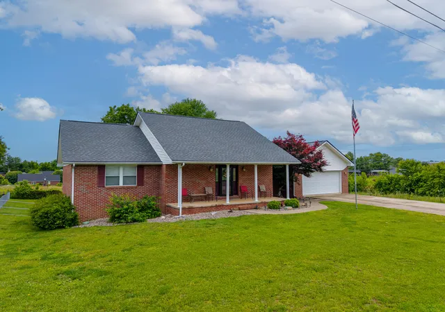 Photo 3 of Single family home for sale at 63 Harmons Way, Somerset, KY 42503 | MLS# 25009847 | Listing updated on 2025-11-08