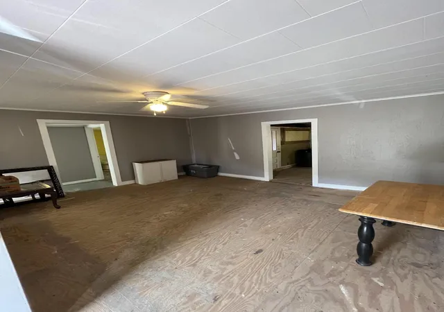 Photo 3 of Single family home for sale at 3916 Ky #588, Whitesburg, KY 41858 | MLS# 25005785 | Listing updated on 2025-10-01