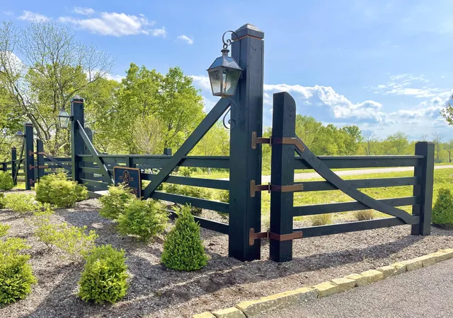Land for sale at 221 Doe Run Rd, Lexington, KY 40515 | MLS# 25001842