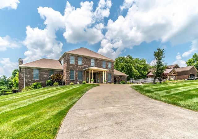 2nd image of 1069 Walnut Grove Cir, Richmond, KY 40475 | MLS# 25015367