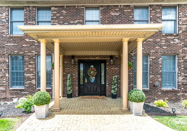 3rd image of 1069 Walnut Grove Cir, Richmond, KY 40475 | MLS# 25015367