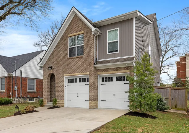 Photo 3 of Sale Pending at 100 Goodrich Ave, Lexington, KY 40503 | MLS# 25011632 | Listing updated on 2026-02-13
