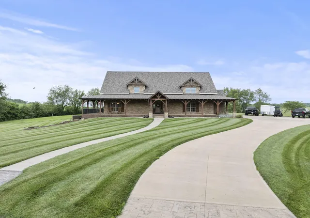 Homes for sale in Danville, KY | 4111 Stanford Rd, Danville, KY 40422 | MLS# 25013669