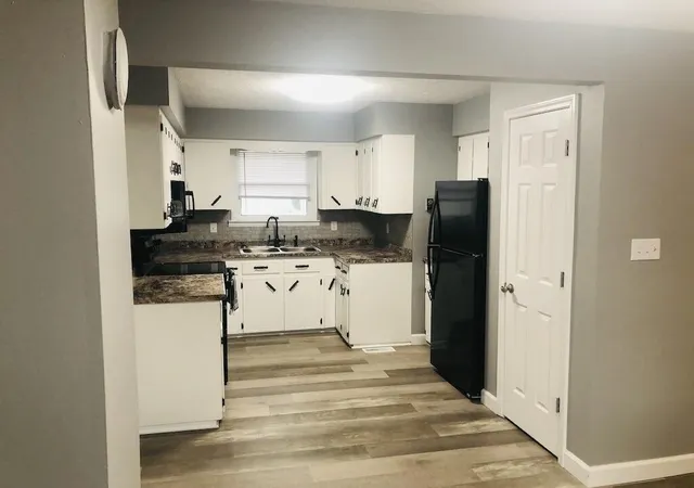 Photo 2 of Single family home for sale at 2048 Us 127, Russell Springs, KY 42642 | MLS# 24023600 | Listing updated on 2025-09-12