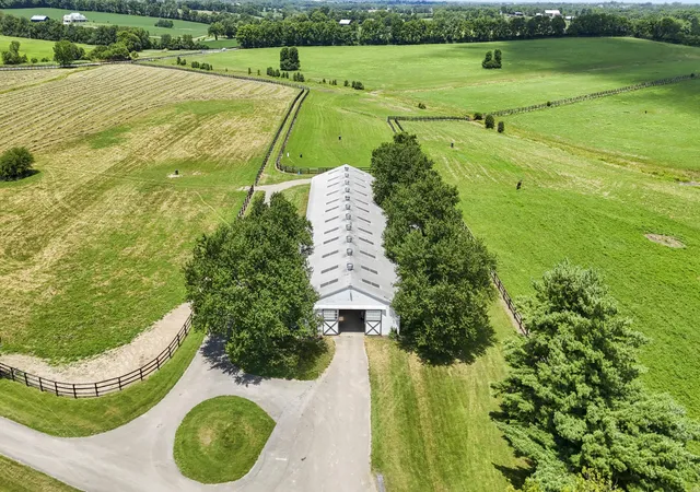 Photo 1 of Sale Pending at 929 Bethlehem Rd, Paris, KY 40361 | MLS# 25014692 | Listing updated on 2025-09-12