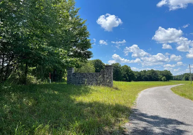 2nd image of 574 Dockery Rd, Russell Springs, KY 42642 | MLS# 24009831