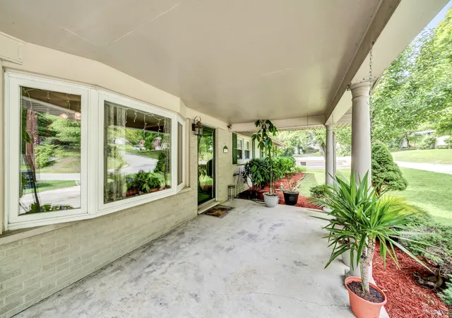 Photo 2 of Single family home for sale at 556 W Sun St, Morehead, KY 40351 | MLS# 25010344 | Listing updated on 2025-09-12