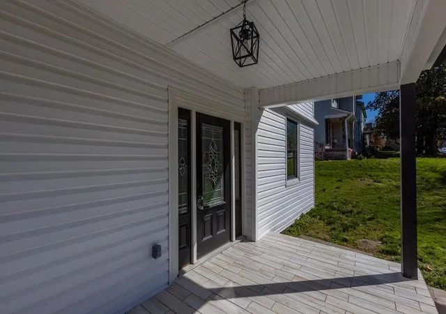 3rd image of 401 E Main St, Danville, KY 40422 | MLS# 25008486