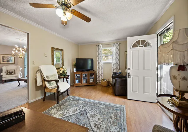 Photo 3 of Single family home for sale at 44 Skyline View Dr, London, KY 40744 | MLS# 25014327 | Listing updated on 2025-12-31