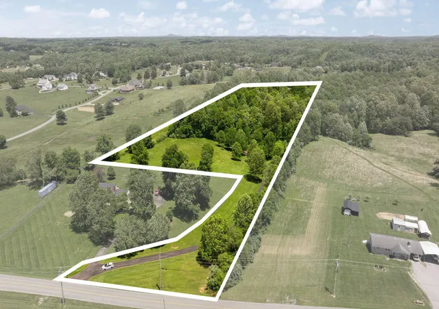Homes for sale in Jamestown, KY | 1360 State Hwy 92, Jamestown, KY 42629 | MLS# 25011161