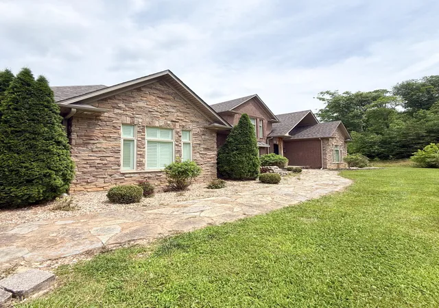 3rd image of 111 Leveridge Ct, Jamestown, KY 42629 | MLS# 25012349