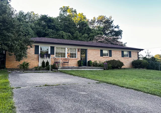 4th image of 10 Logston Hts, Berea, KY 40403 | MLS# 25014351