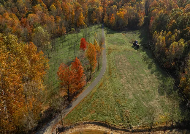 2nd image of 2240 Pattie Ridge Rd, Dunnville, KY 42528 | MLS# 24019282