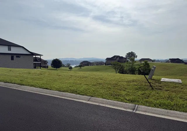 Photo 4 of Land for sale at 121 Tatum Point Dr, Somerset, KY 42503 | MLS# 25012665 | Listing updated on 2026-09-16